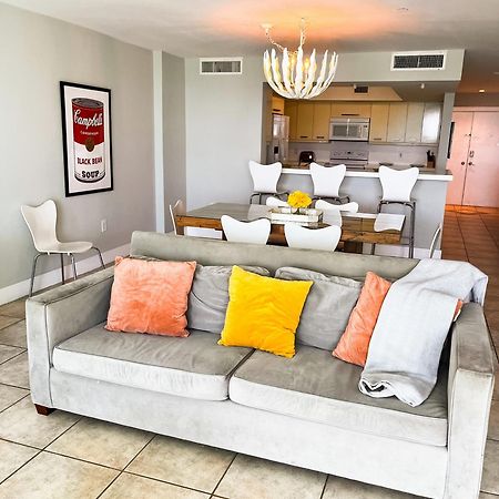 Castle Pavillon 8 Beachfront - Private Beach Access Loft With 2-Story, Pool, Tennis, Free Parking Access Miami Beach Kültér fotó