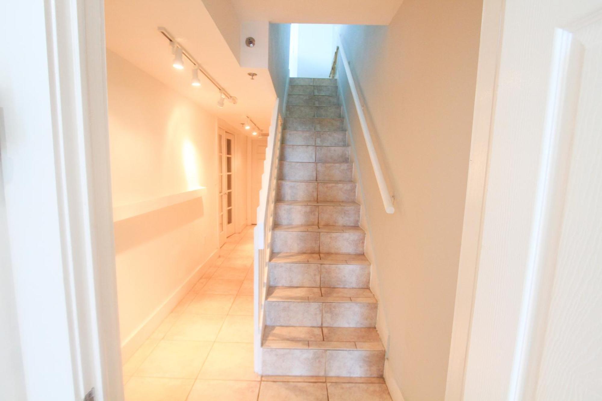 Castle Pavillon 8 Beachfront - Private Beach Access Loft With 2-Story, Pool, Tennis, Free Parking Access Miami Beach Kültér fotó